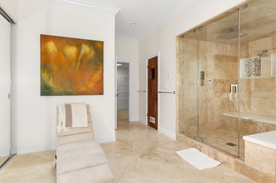 Luxury Villa Photo #38
