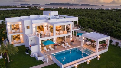 Luxury Villa Photo #2