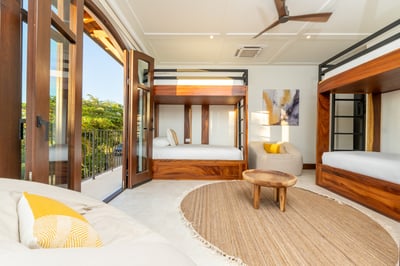 Luxury Villa Photo #22