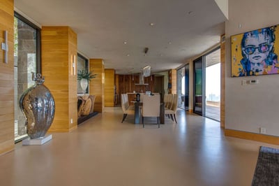 Luxury Villa Photo #21