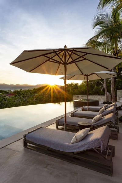 Luxury Villa Photo #7