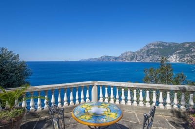 Luxury Villa Photo #16