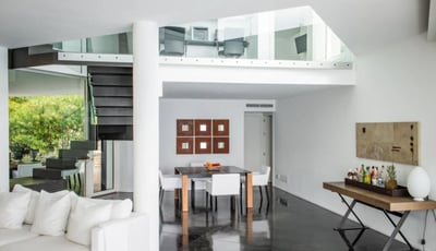 Luxury Villa Photo #26