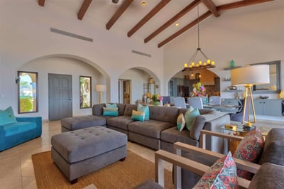 Luxury Villa Photo #20