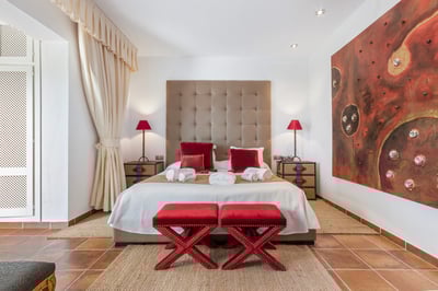 Luxury Villa Photo #29