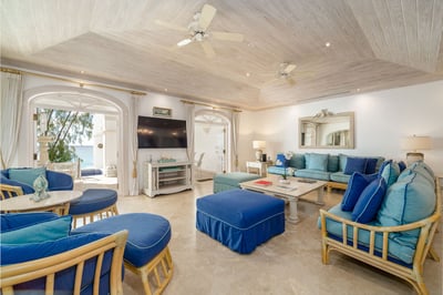 Luxury Villa Photo #5