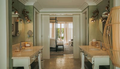 Luxury Villa Photo #6