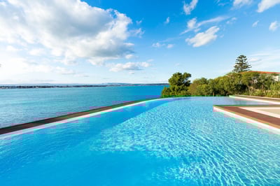 Luxury Villa Photo #6