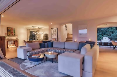 Luxury Villa Photo #10