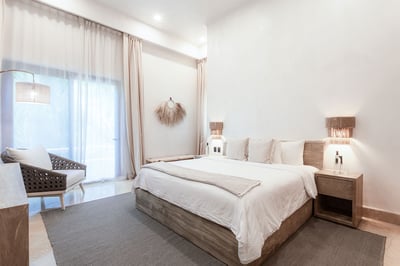Luxury Villa Photo #29