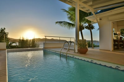 Luxury Villa Photo #8