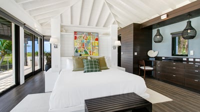 Luxury Villa Photo #15