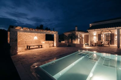 Luxury Villa Photo #12