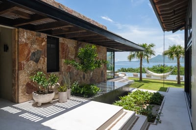 Luxury Villa Photo #49