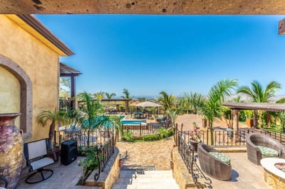 Luxury Villa Photo #18