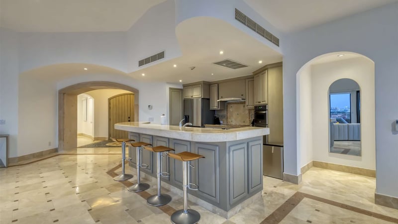 Puerta del Sol Condo C503