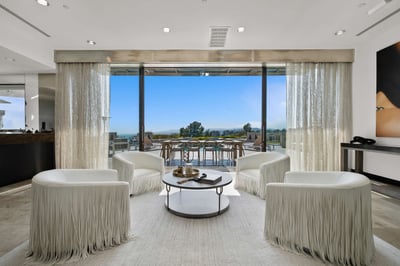 Luxury Villa Photo #17