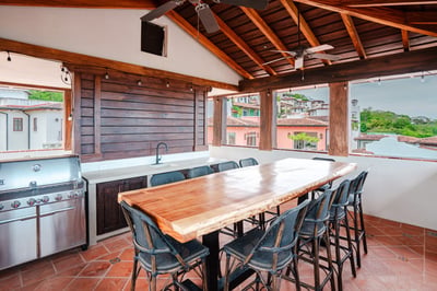 Luxury Villa Photo #22