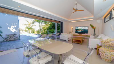 Luxury Villa Photo #12