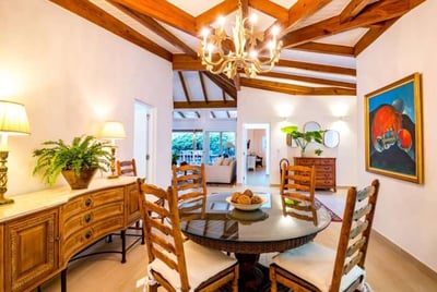 Luxury Villa Photo #11