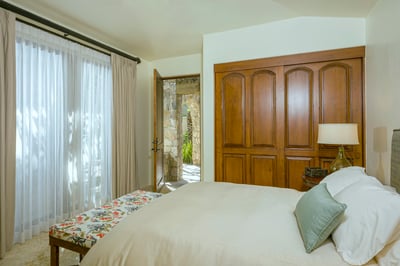 Luxury Villa Photo #20