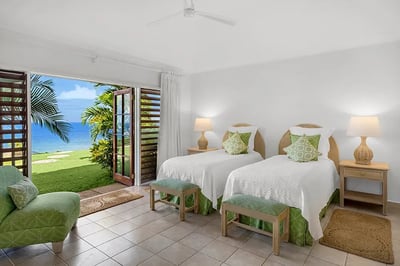 Luxury Villa Photo #18
