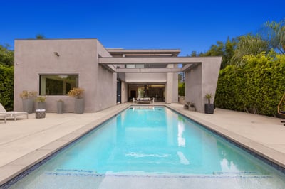 Luxury Villa Photo #3