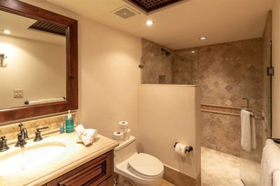 Luxury Villa Photo #45