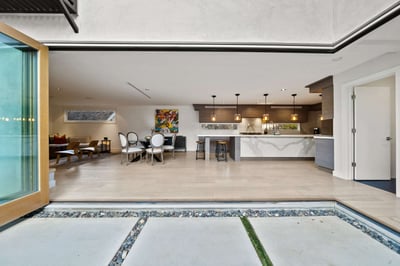 Luxury Villa Photo #17