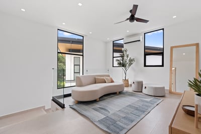 Luxury Villa Photo #18