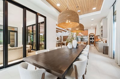 Luxury Villa Photo #17