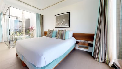 Bedroom 6: On the lower level. King size bed (or Twin beds), air conditioning, HD-TV, Apple TV,