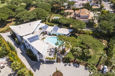 Luxury Villa Photo #3