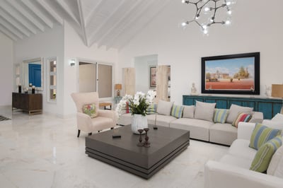 Luxury Villa Photo #6