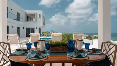 Luxury Villa Photo #11