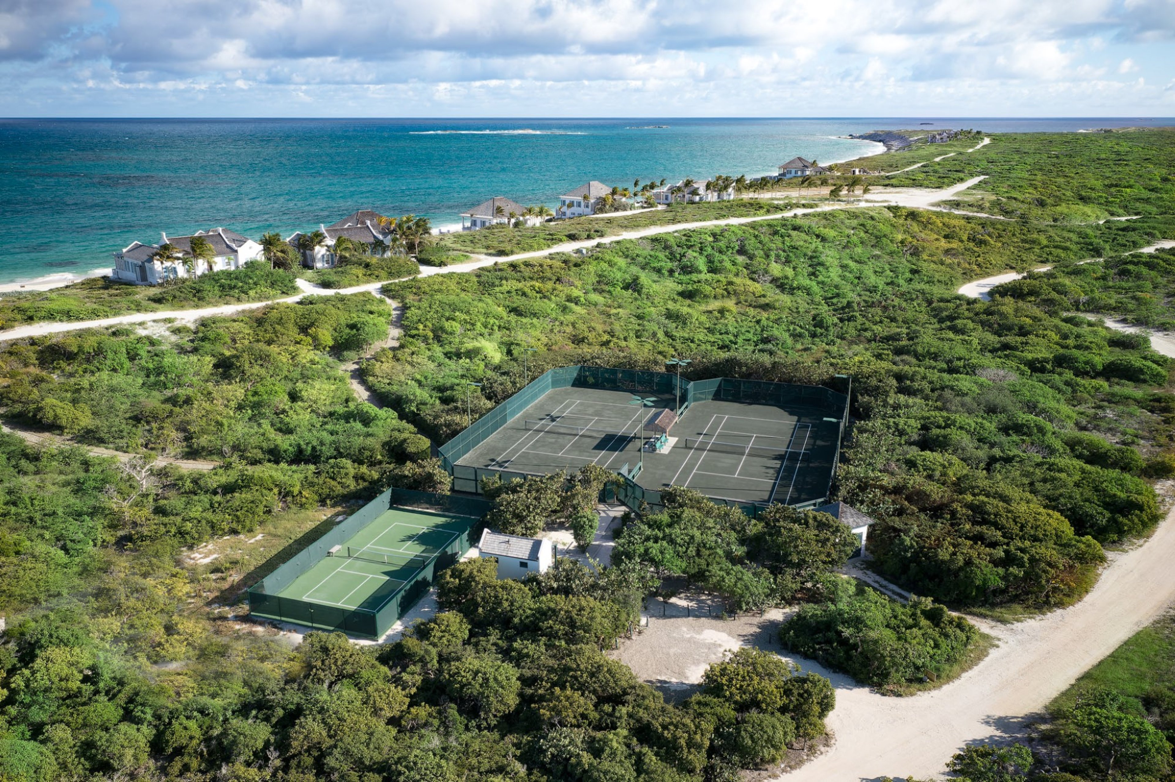 Beachfront Bungalow with Private Pool - 15