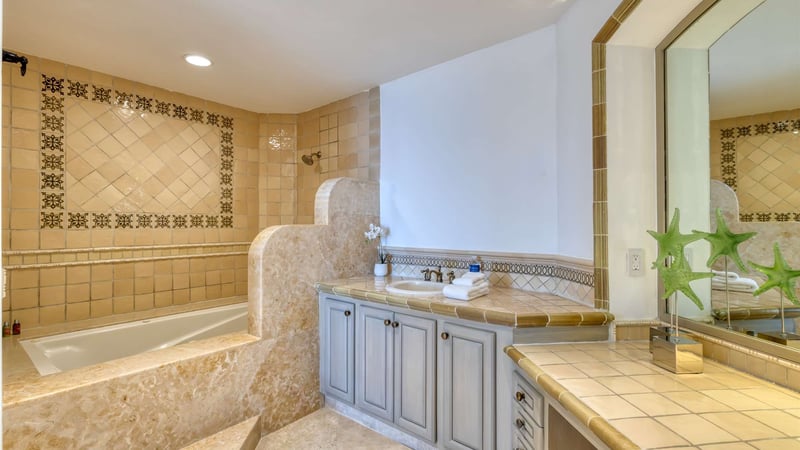 Puerta del Sol Condo C503