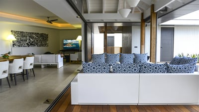 Luxury Villa Photo #22