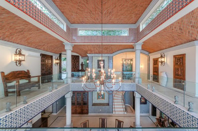 Luxury Villa Photo #22