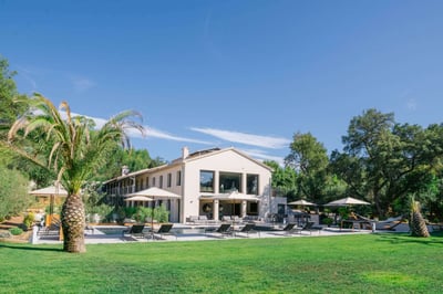 Luxury Villa Photo #5