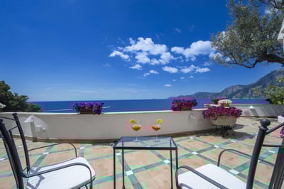 Luxury Villa Photo #17
