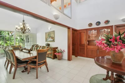 Luxury Villa Photo #21