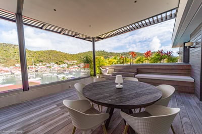 Luxury Villa Photo #6