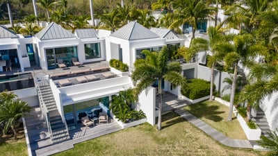 Luxury Villa Photo #9