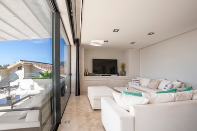 Luxury Villa Photo #8