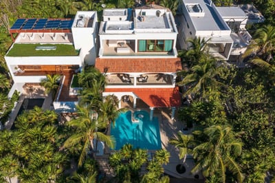 Luxury Villa Photo #5