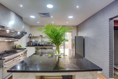 Luxury Villa Photo #33