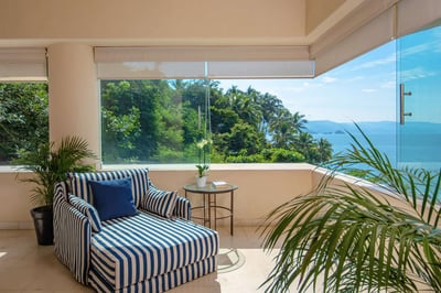 Luxury Villa Photo #23