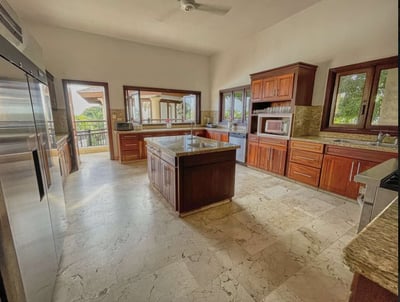 Luxury Villa Photo #19