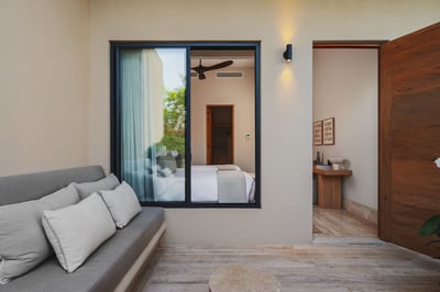 Luxury Villa Photo #43